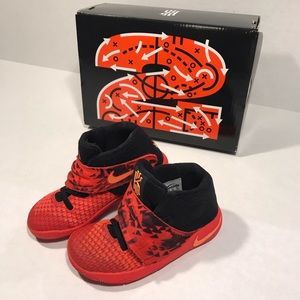 NIKE KYRIE 2 "INFERNO" SNEAKER